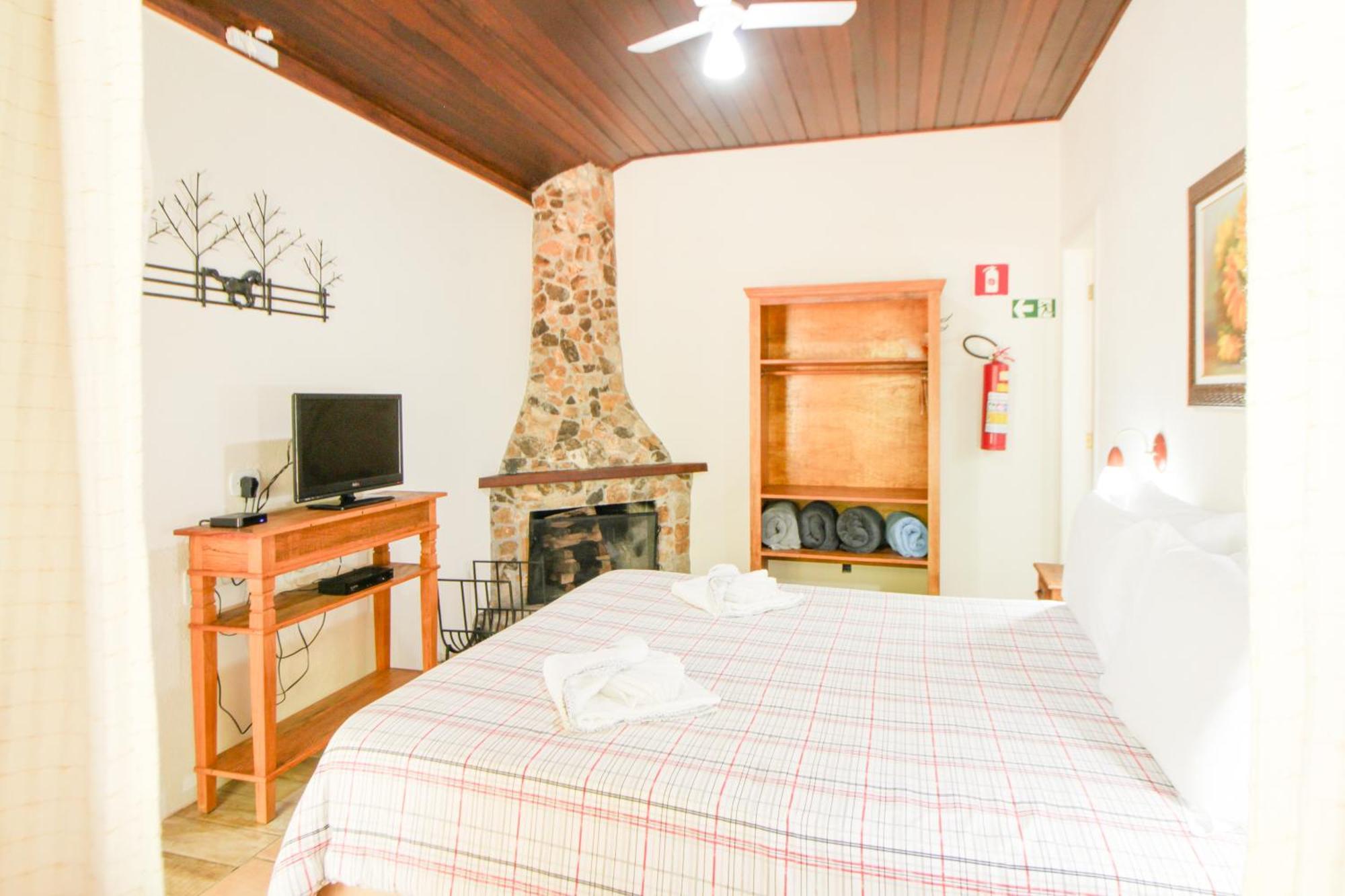Pousada Highland Santo Antônio do Pinhal Habitación foto